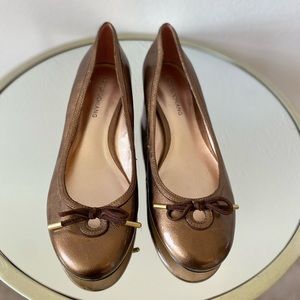 Arturo Chiang copper colored block heel leather sole shoes. Size 7.5M